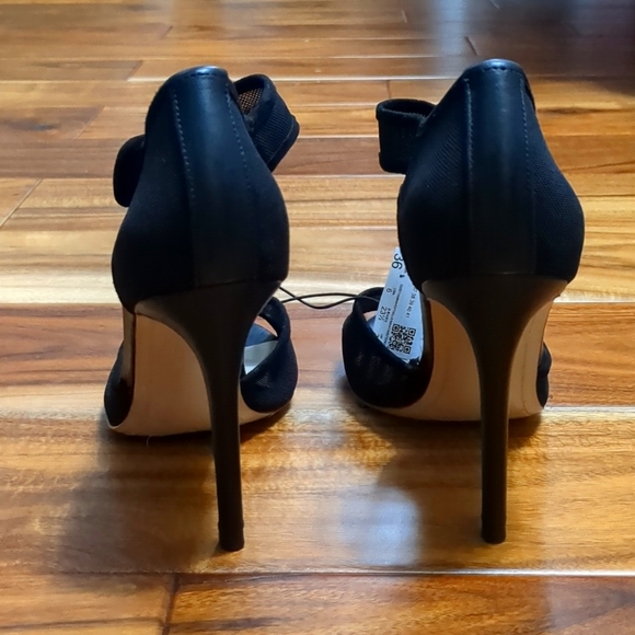 NEW with tag. Zara size 6 heels. Black. - Picture 3 of 7